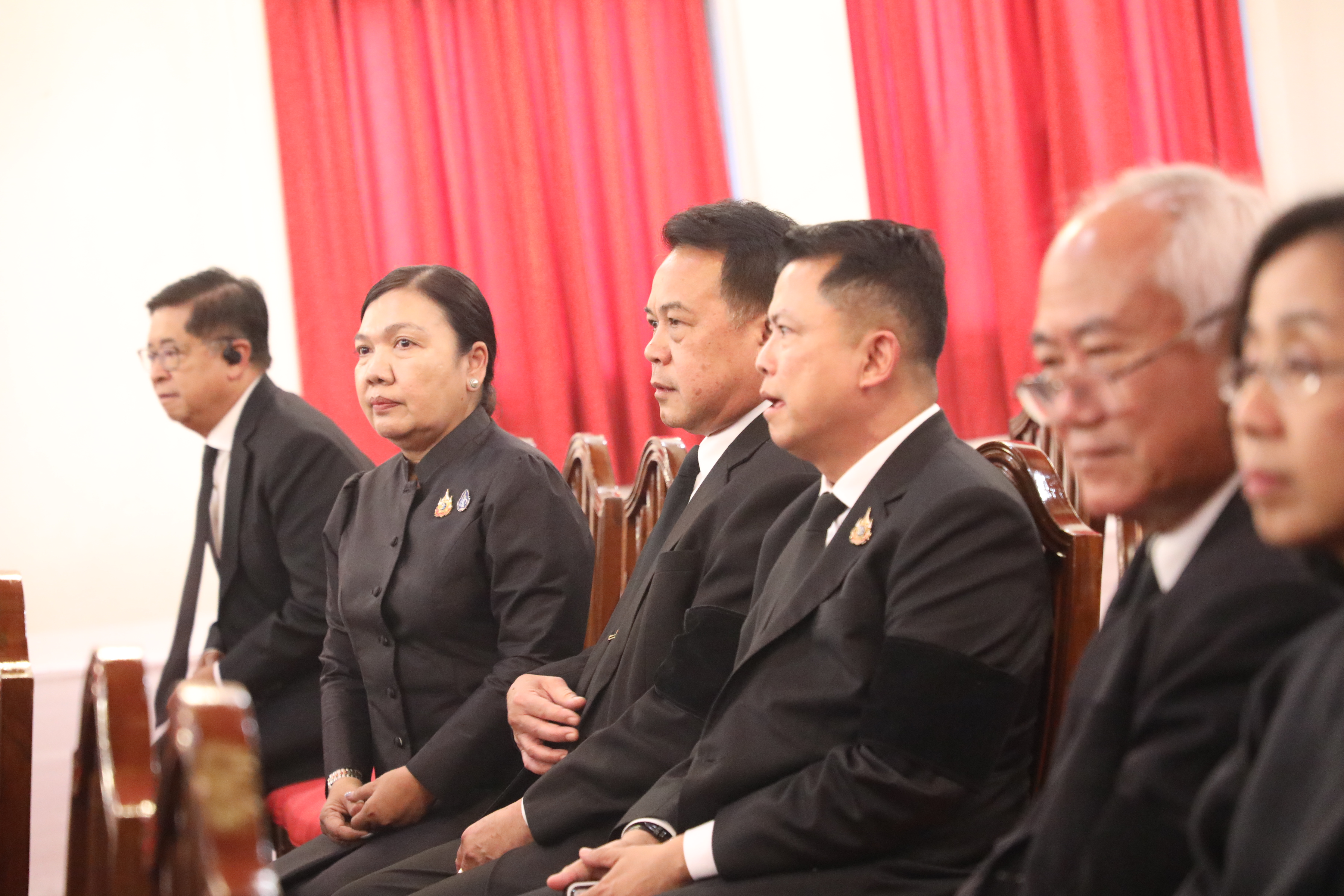 title - ส.ป.ก. ร่วมอาลัย เข้าร่วมงานสวดพระอภิธรรม นายจรัลธาดา กรรณสูต องคมนตรี อดีตปลัดกระทรวงเกษตรและสหกรณ์